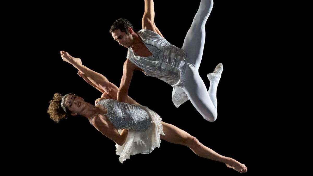 Cirque Cinema with Troupe Vertigo at Boettcher Hall