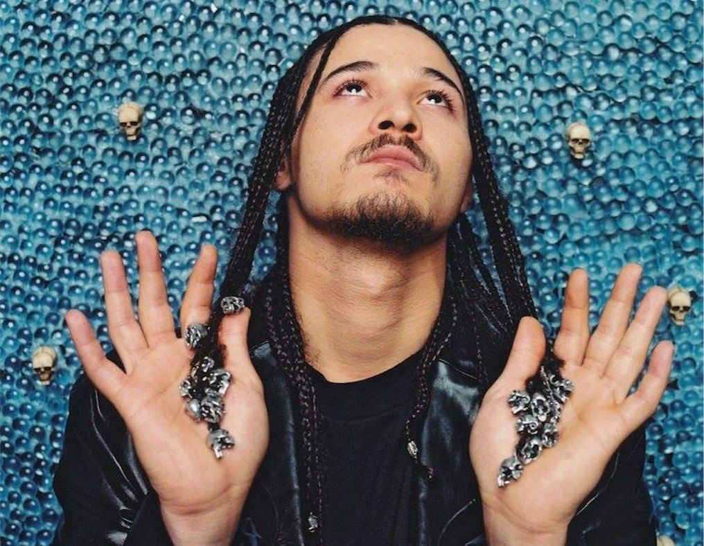 BIZZY BONE