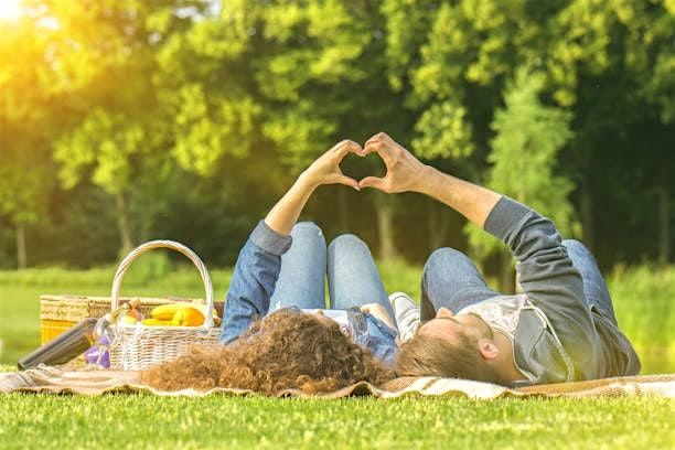 Pop-Up Park Picnic: Couple Date Night (Self-Guided) - Fullerton Area