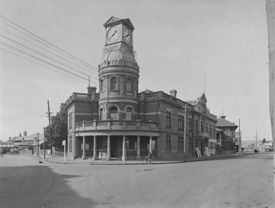 Midland Town Hall Tour