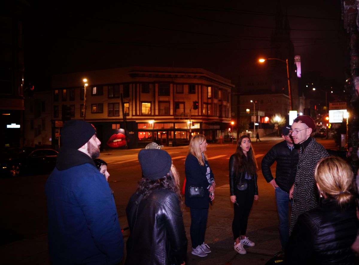 SF Ghost Hunting Tour in Chinatown with a Paranormal Investigator