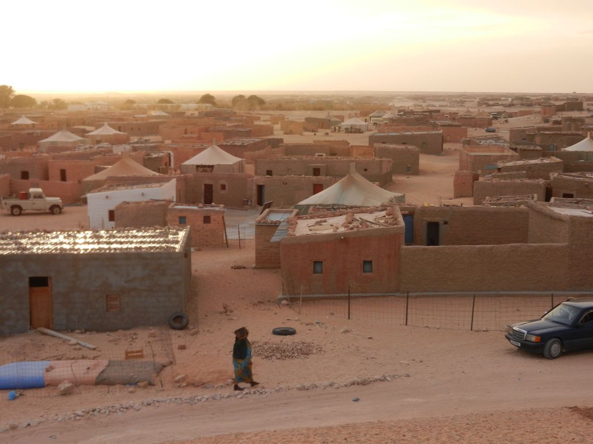 V\u00e4stsahara och brotten mot folkr\u00e4tten 