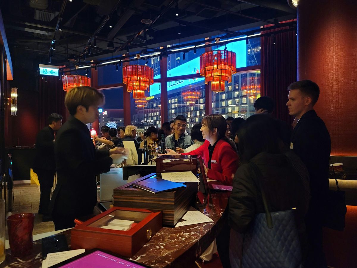 Downtown Business Networking @ Red room [K11-TST]