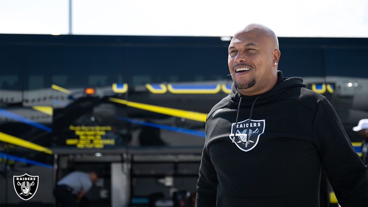 Las Vegas Raiders at Los Angeles Chargers at SoFi Stadium