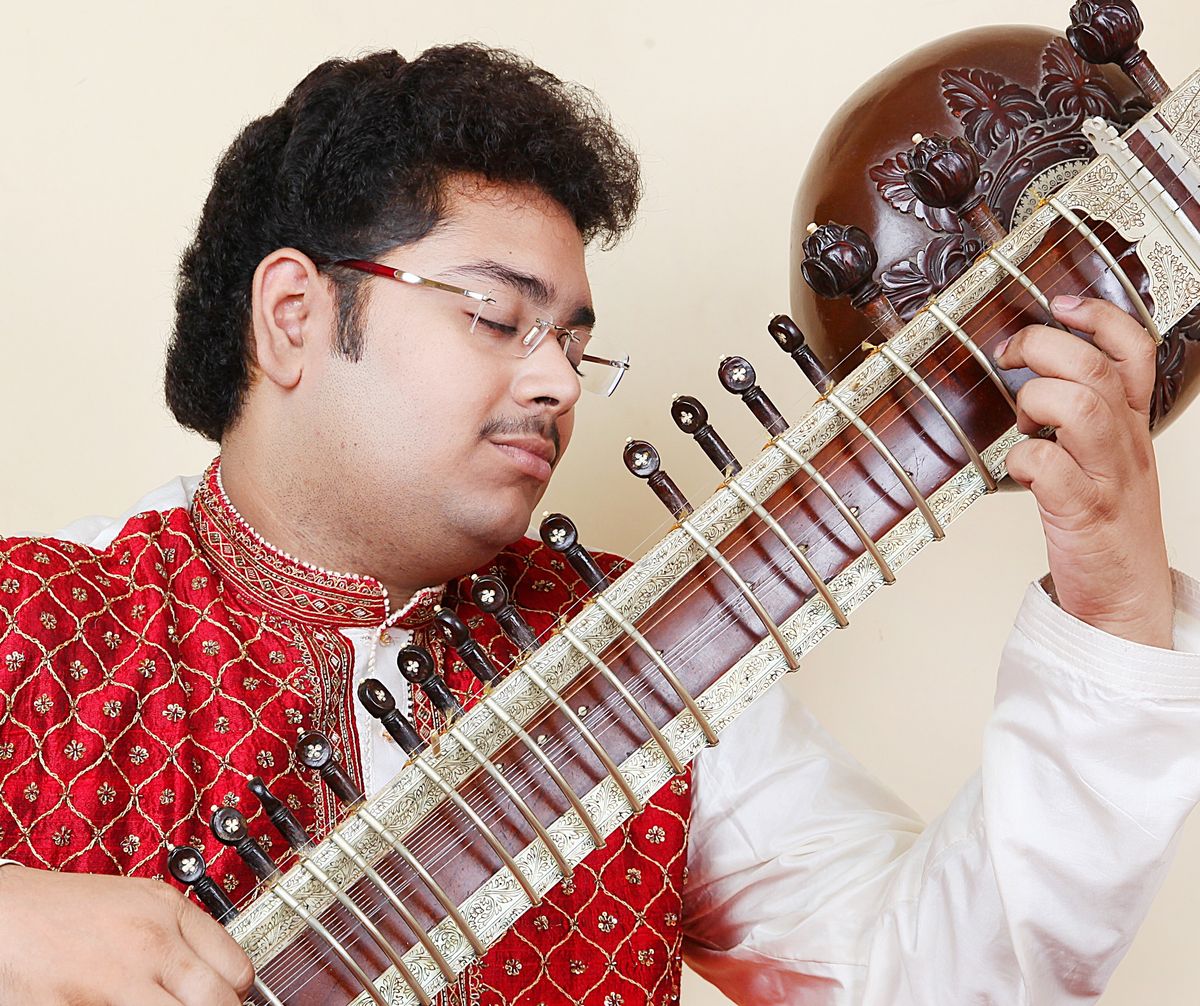 Papaya koncert: Kalyanjit Das: sitar & Rishab Sunder: tabla