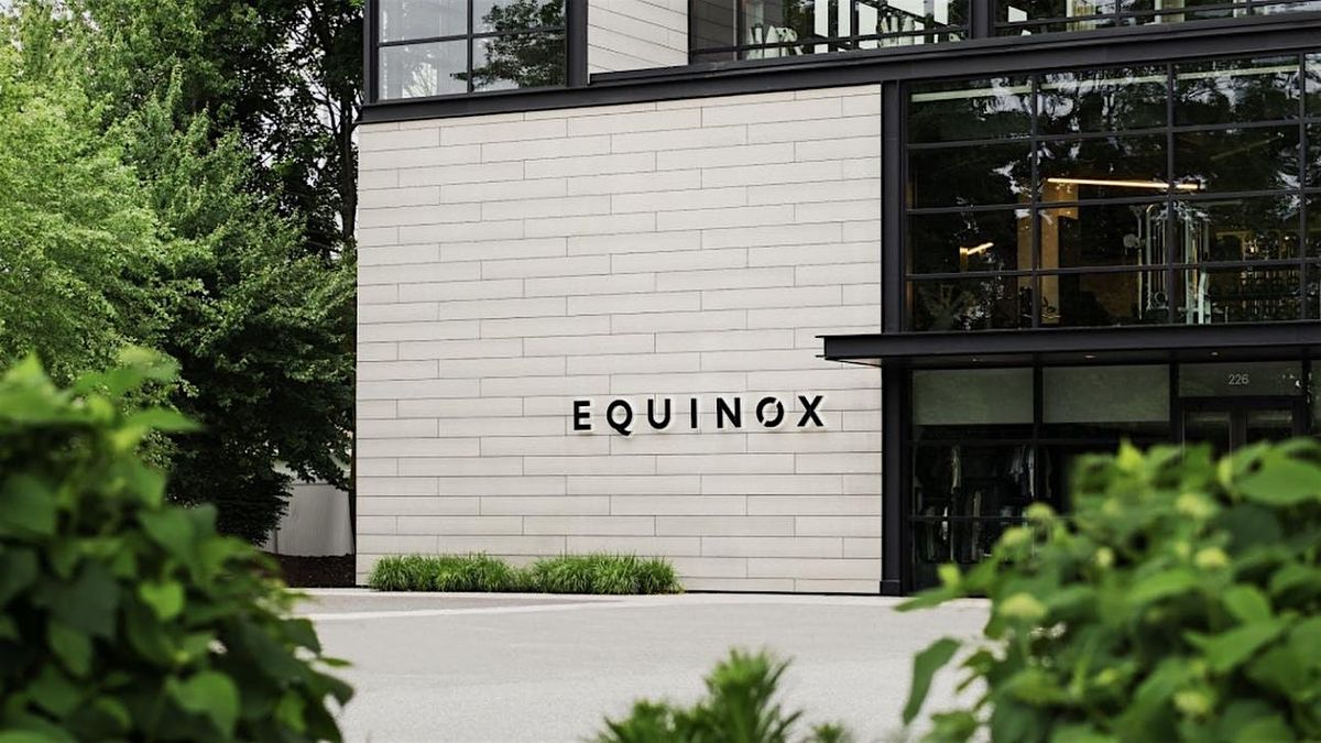 Lincoln Park Vinyasa Yoga at Equinox Lincoln Common