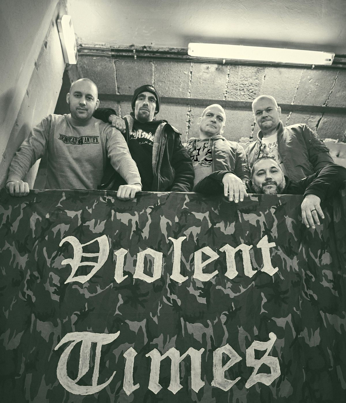 Violent Times \u2022 Skinsects \u2022 Caf\u00e9 Central Weinheim