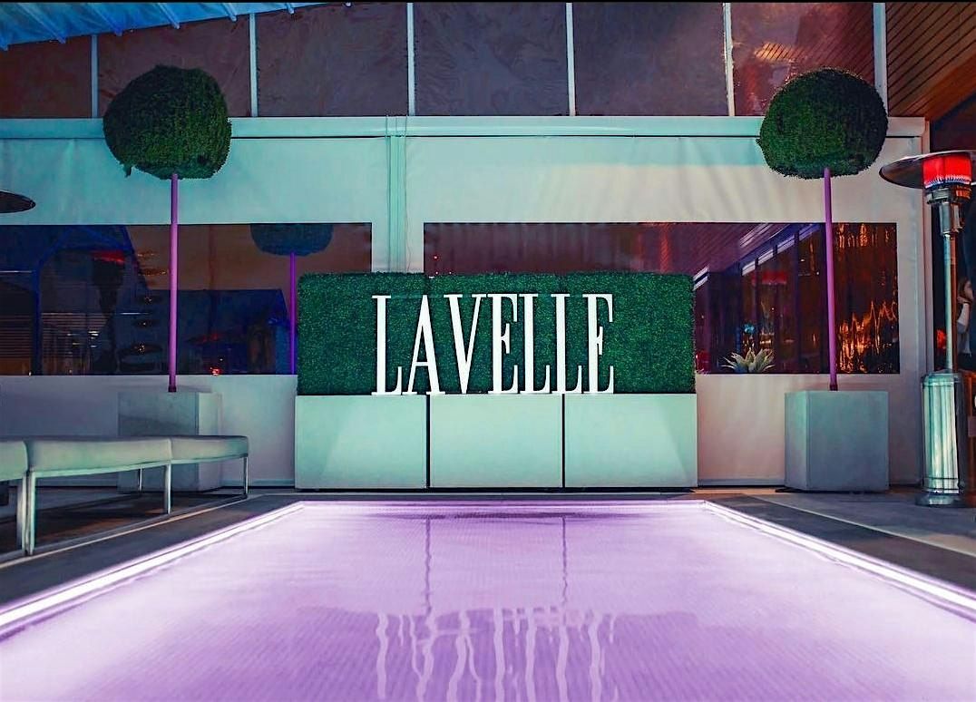 LAVELLE - FRIDAY AND SATURDAY NIGHTS I Free Cover on Hooked On Reward Glist