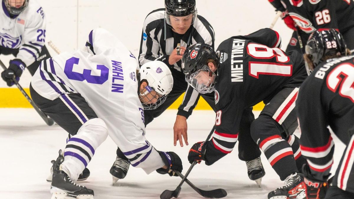 Parking Michigan Tech Huskies at St. Thomas Tommies Mens Hockey