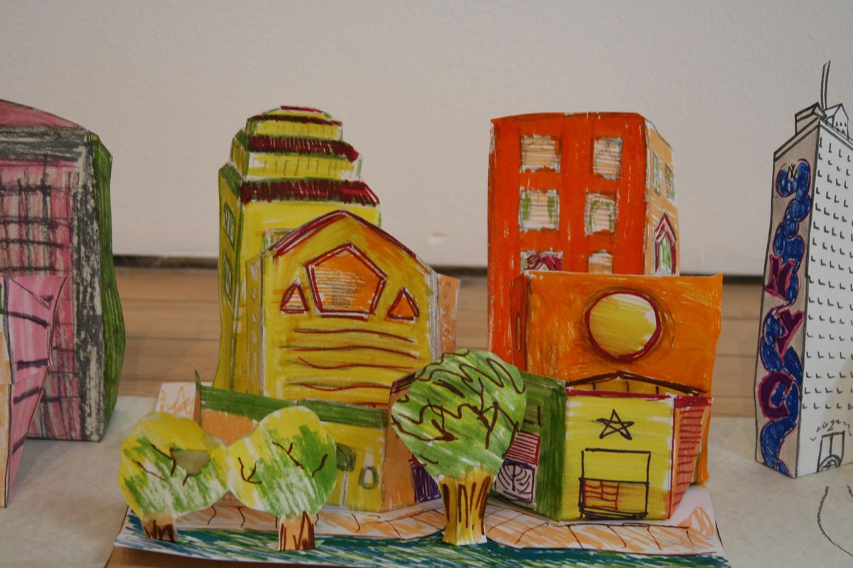 Drawing, Painting & Dioramas: Landscapes & Cityscapes