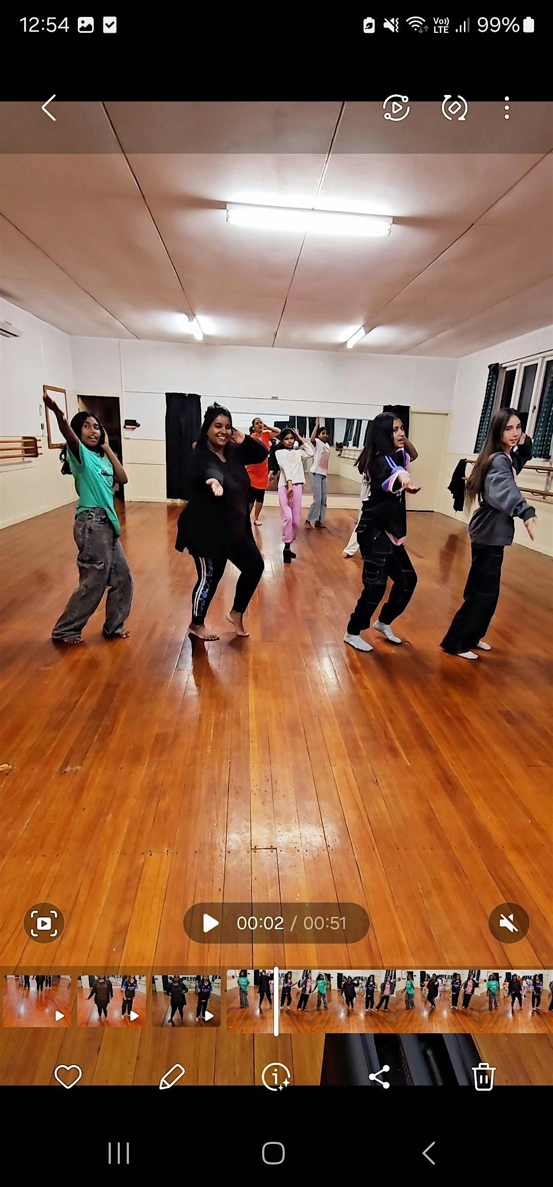 Bollywood Dance Class #dancewithresh