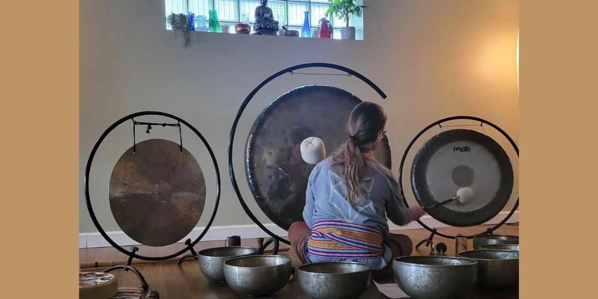 Sound Healing with Aria Thom\u00e9