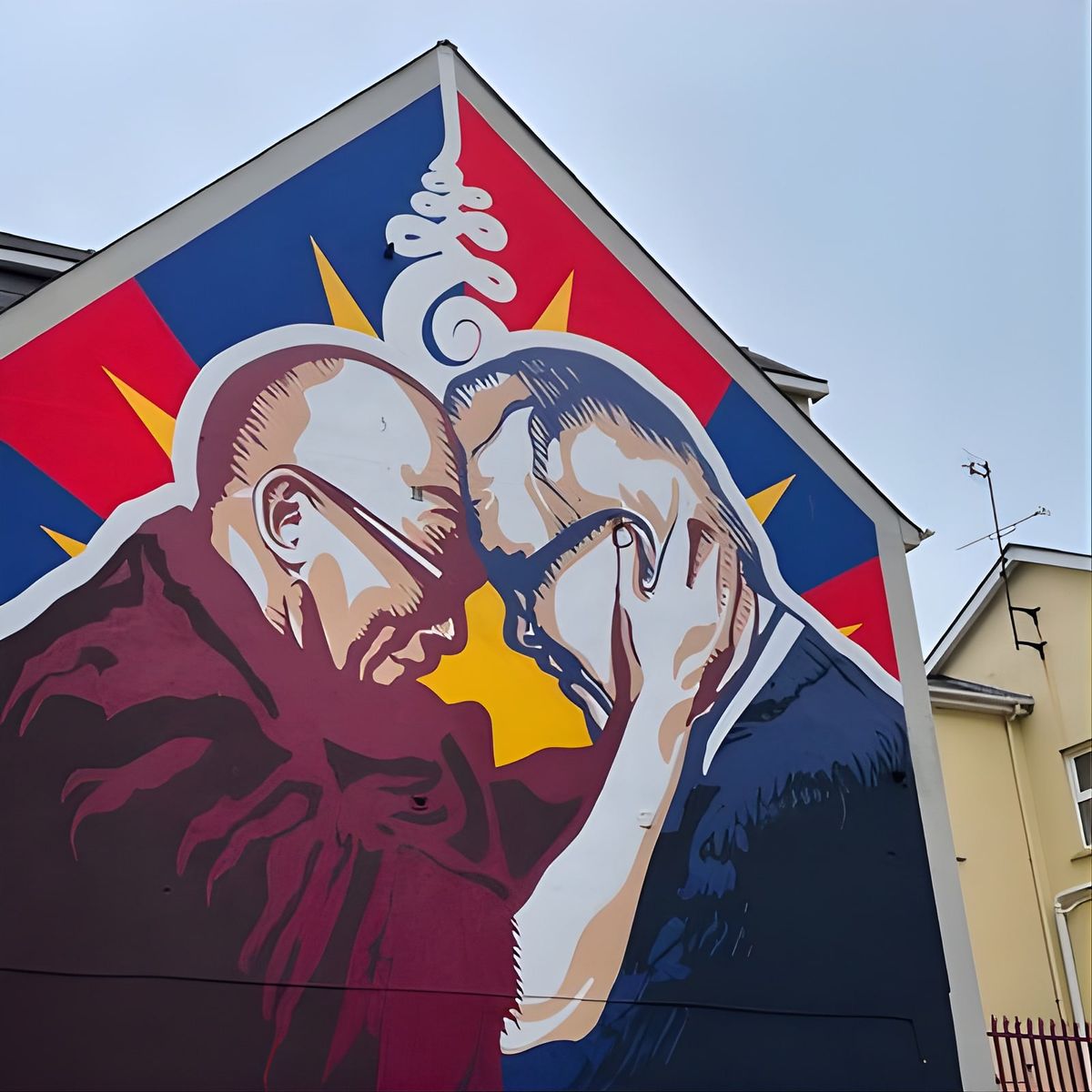 Derry\/Londonderry-Street Art and Murals Walking Tours