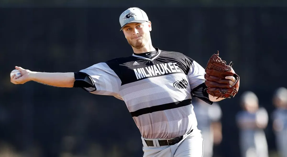 UIC Flames at Milwaukee Panthers Baseball