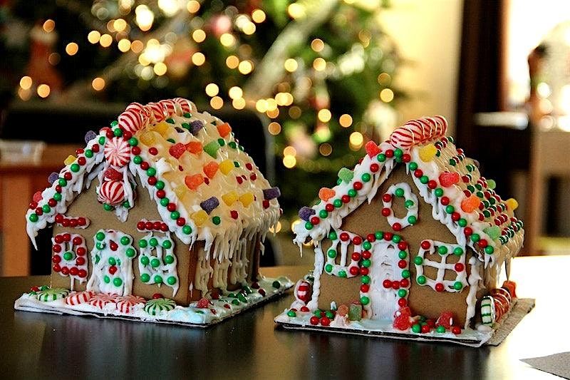 Resort Holiday Activity: Gingerbread Decorating Competition