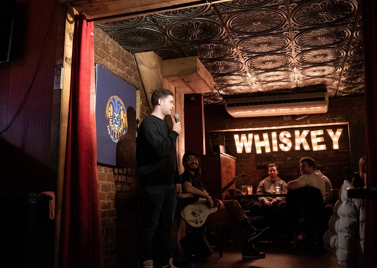 The Best Stand-Up Comedy Bar Show in NYC - The Famous Village Idiot Show!