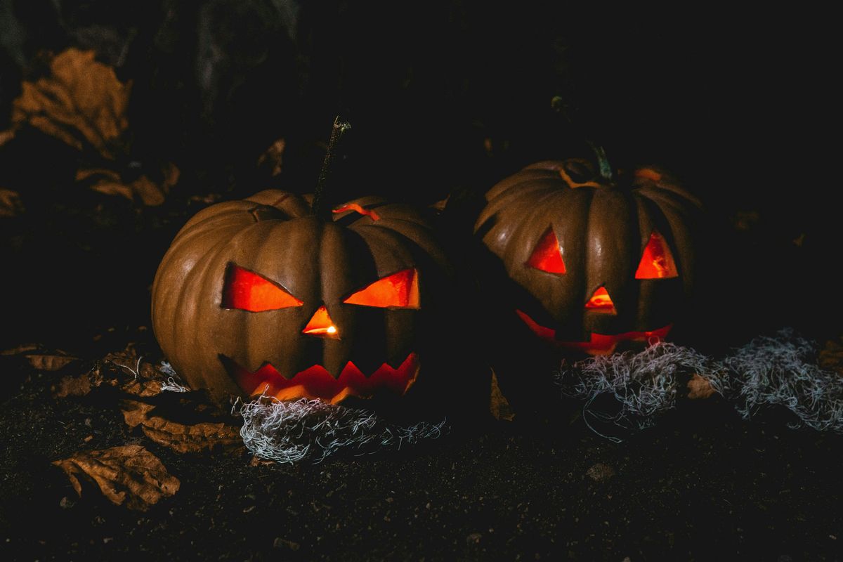 Trick or Treat Smells: Perfume-Making Workshop (In Person, Late)