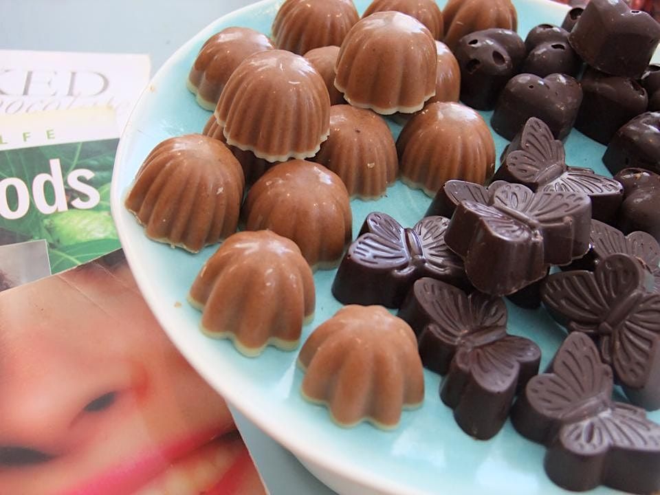 Healthy Chocolate-Making Workshop (blonde & filled)