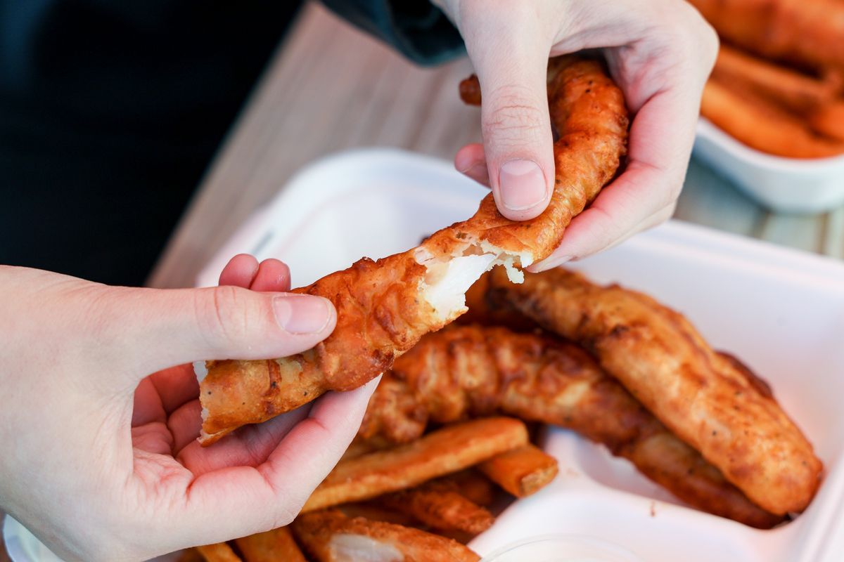 Wenatchee, WA - On The Hook Fish and Chips