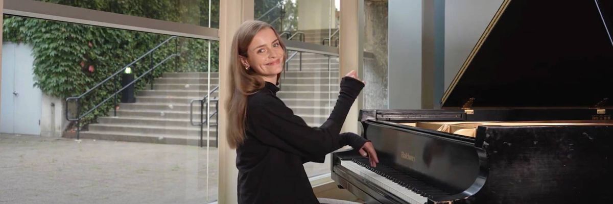 Eyd\u00eds Evensen at Evanston SPACE