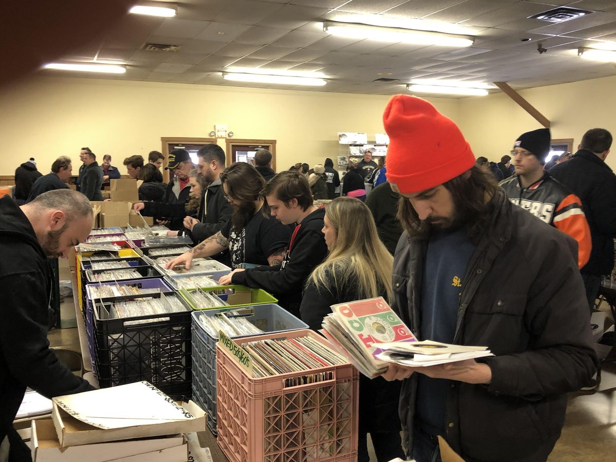 The Toms River Record Riot! Over 10,000 LPs in one room!