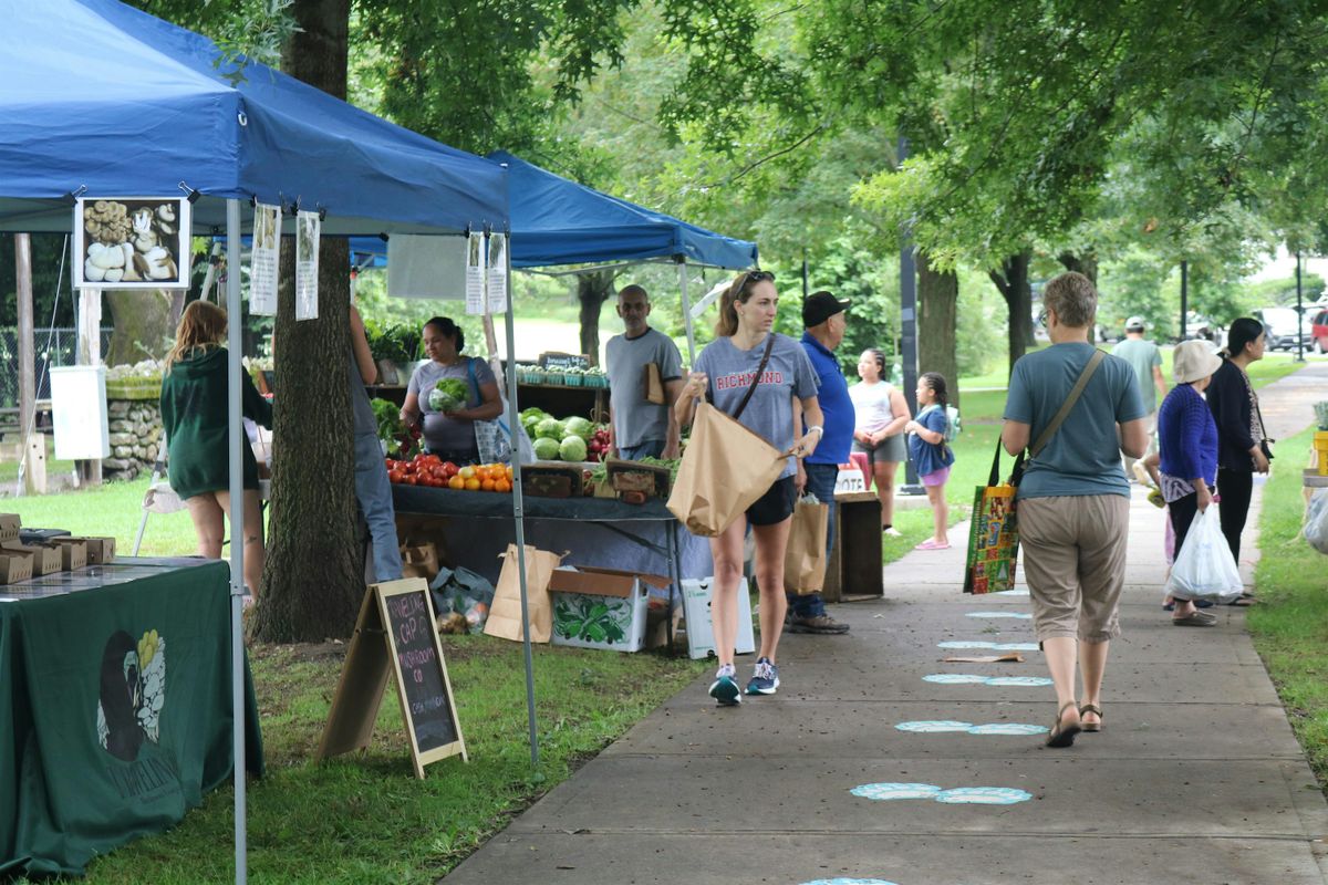 University Park Farmers Market: Pumpkin Painting