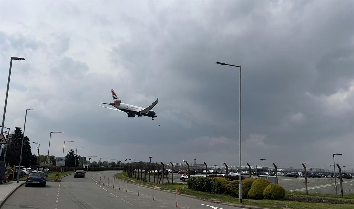 Red Explorer - Destination Heathrow