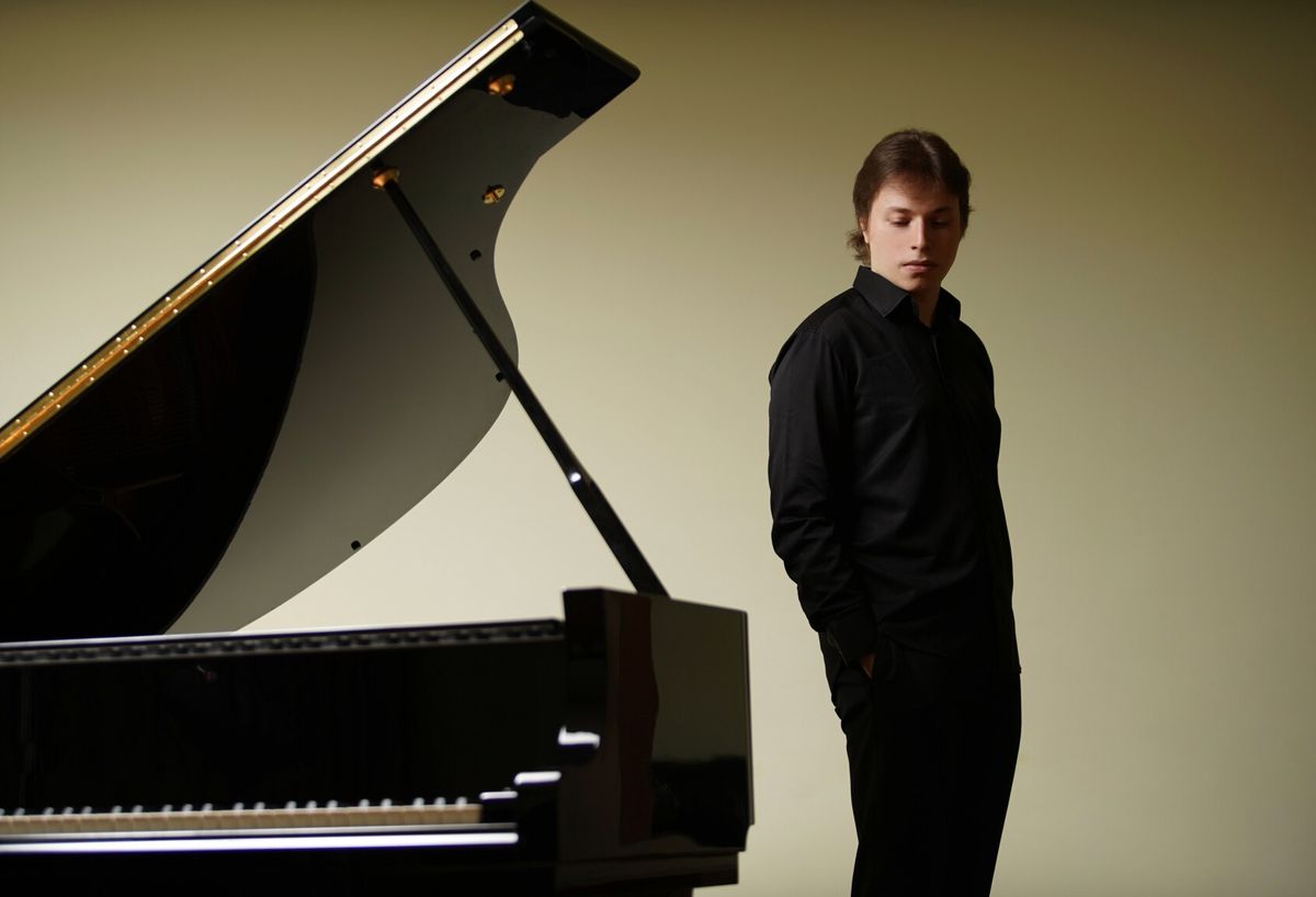 Park ICM Presents Pianist Ilya Shmukler in Recital