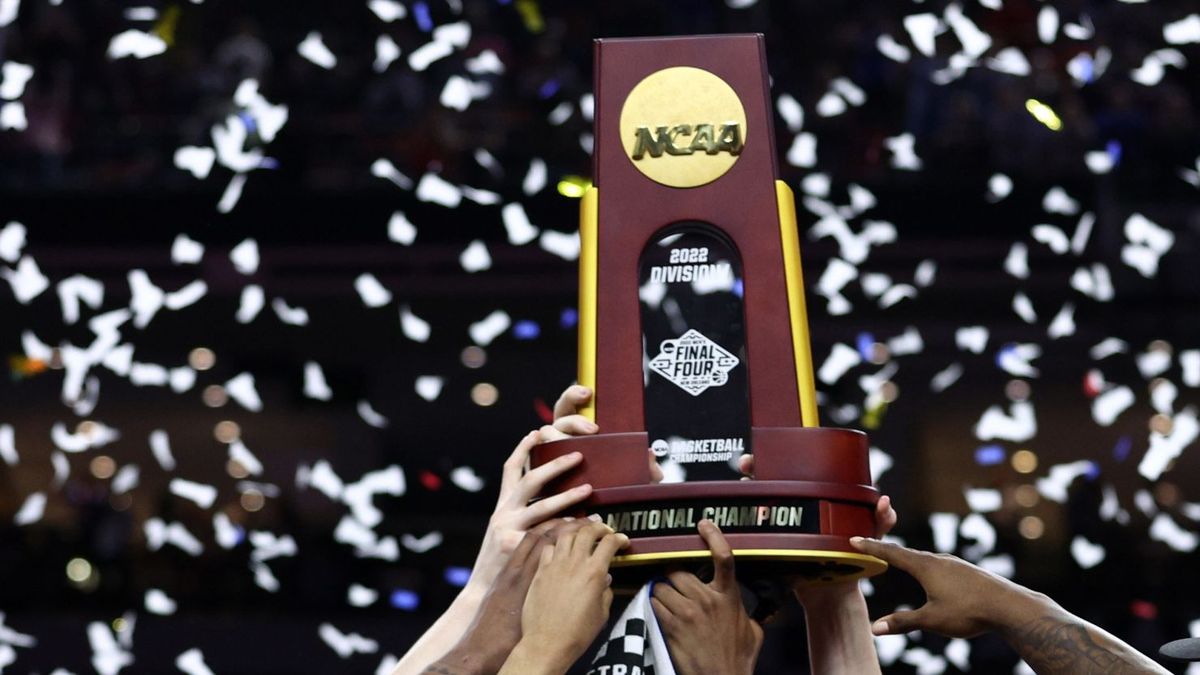 Kansas Jayhawks at North Carolina Tar Heels Mens Basketball