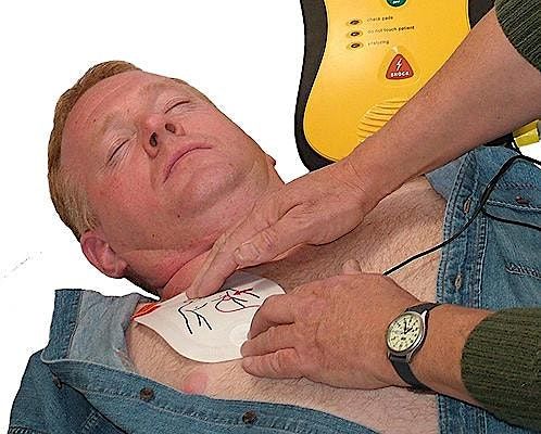 Emergency First Aid at Work Plus AED