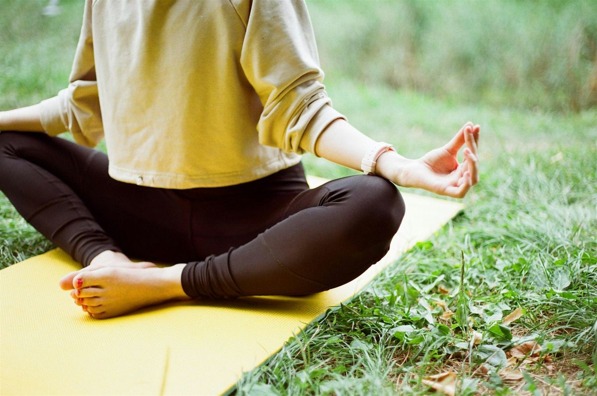 Poga! Outdoor yoga with a taste of poetry