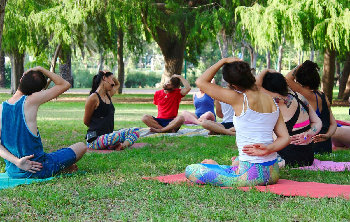 Yoga & picnic in the park