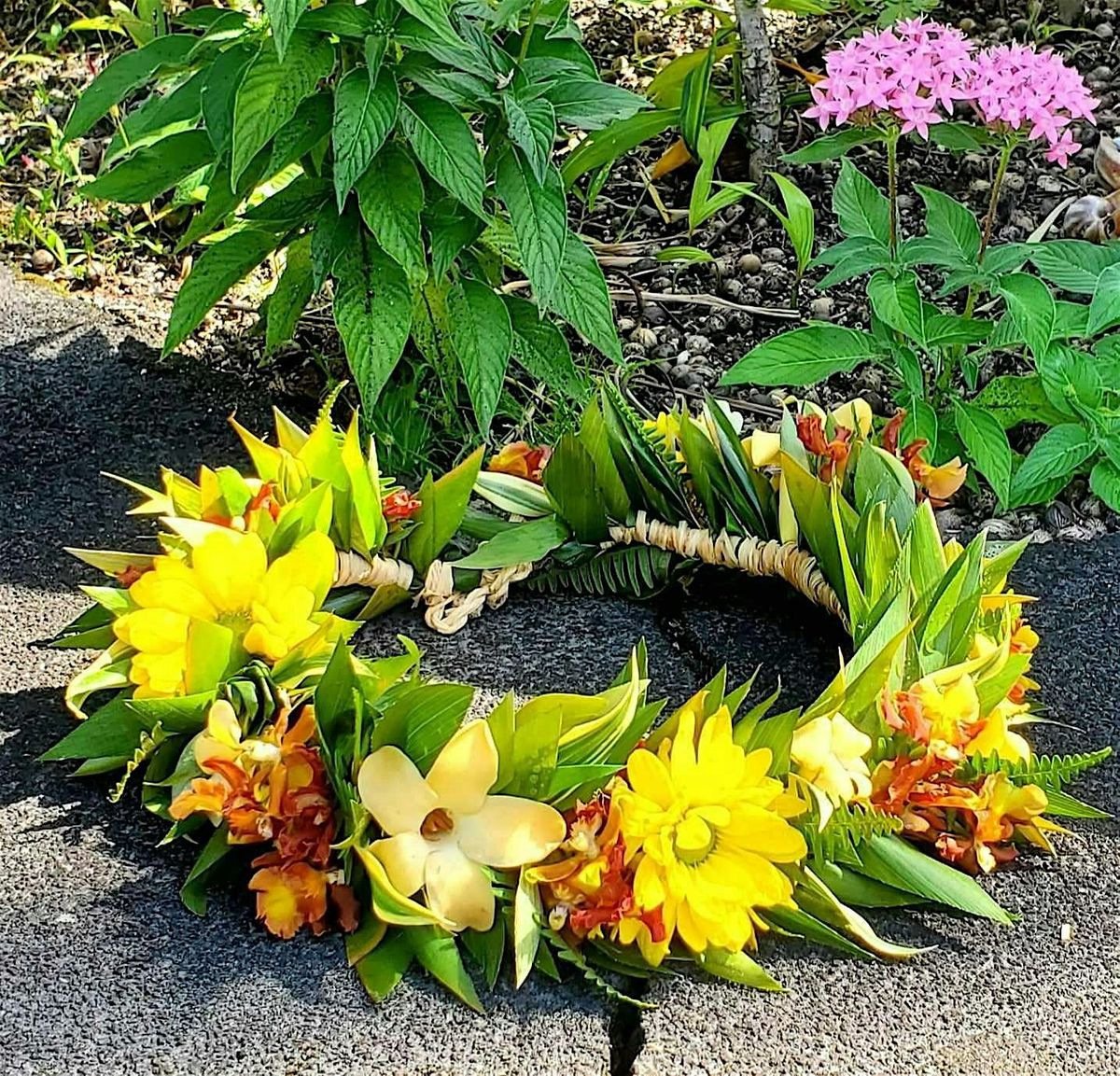 Make a Beautiful Autumn Head Lei