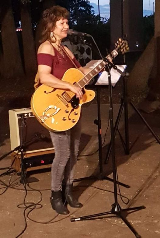 Evelyn live at Salt Lick in Round Rock