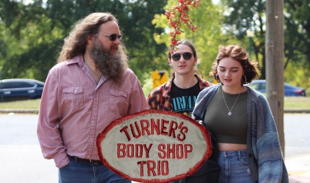 Turner's Body Shop Trio plays Pepe's