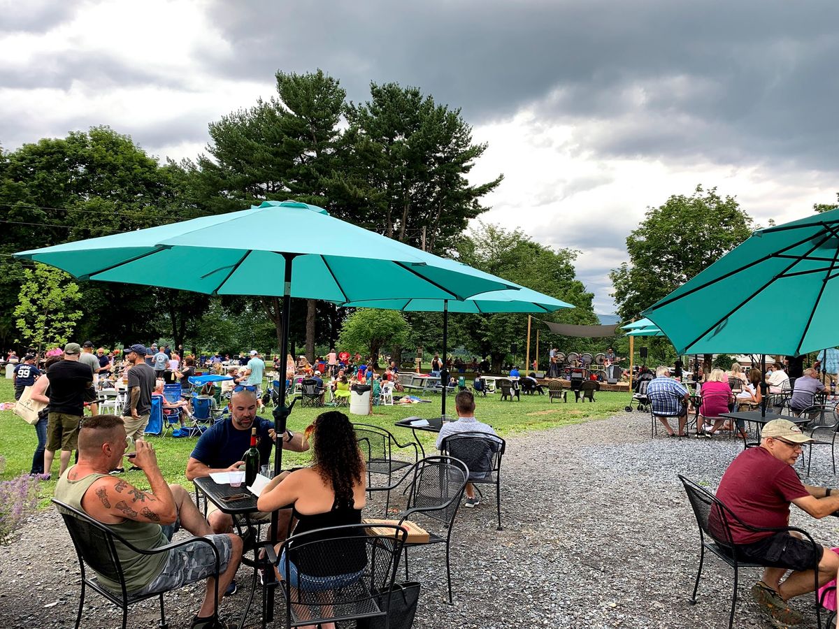 Family Food Truck Friday- Steel Creek, Kitchen Outlawz and Charred Pizza