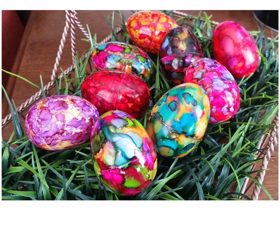 Easter Eggs with Alcohol Inks