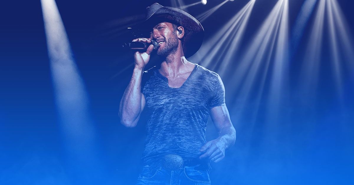 Tim McGraw & Carly Pearce at Mississippi Coast Coliseum