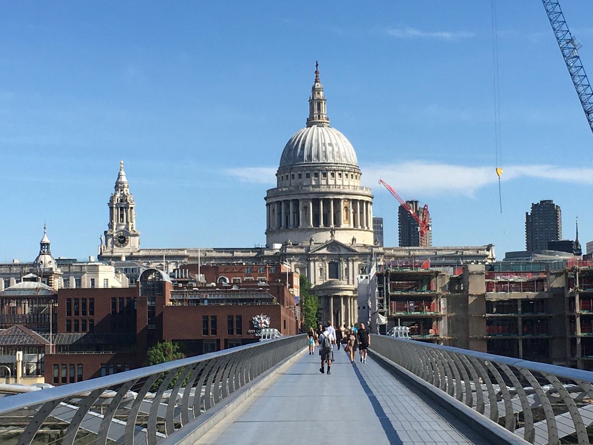 Guided Walk of London from St Paul's Cathedral to London Bridge