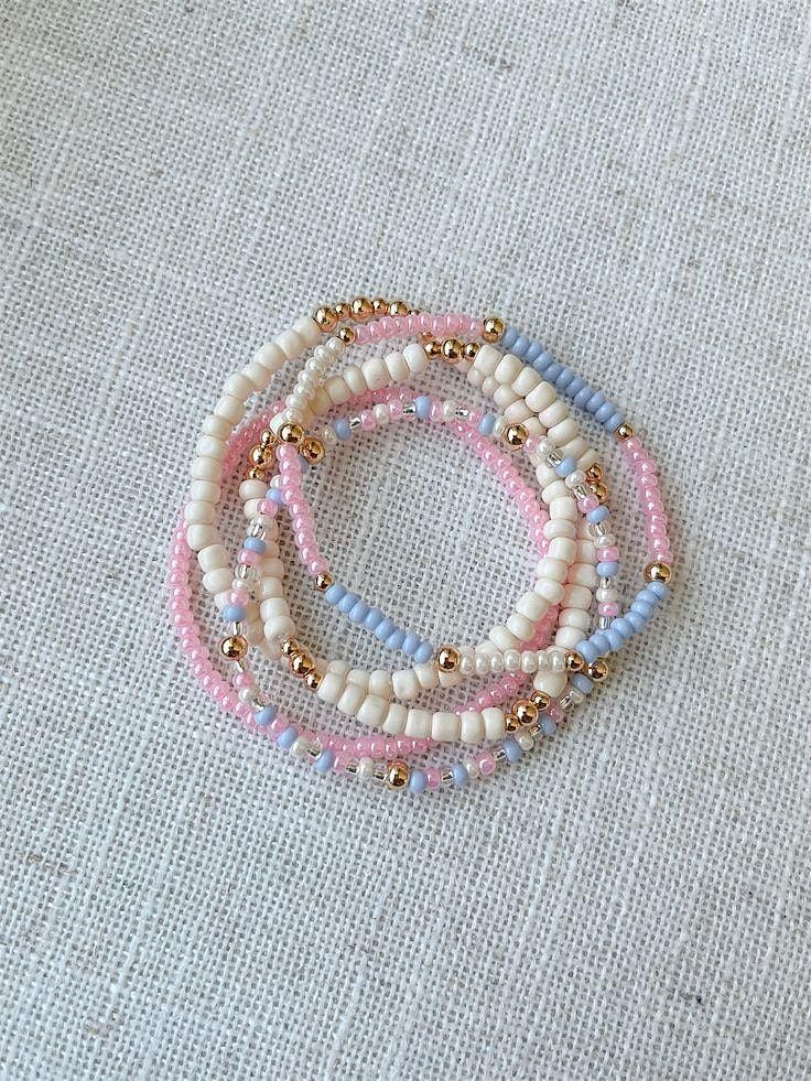 Create your beads bracelet\/ Cr\u00e9e ton bracelet de perles