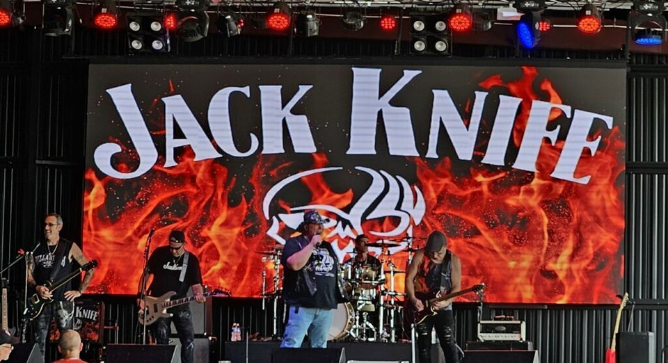 Jack knife Debuts The Bottle House Bar , Bottle House Bar, Riverview