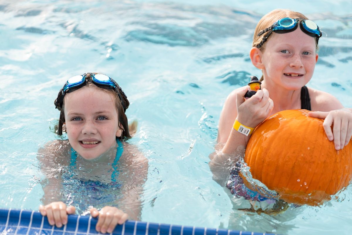 Floating Pumpkin Patch - Pannell Meadowview Pool