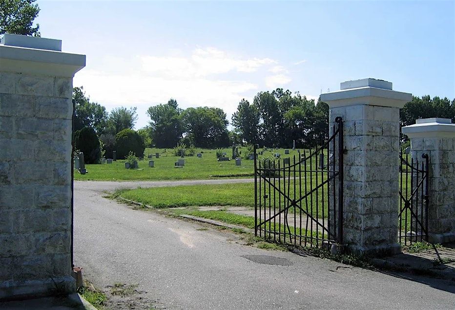 Woodlawn Cemetery Clean Up