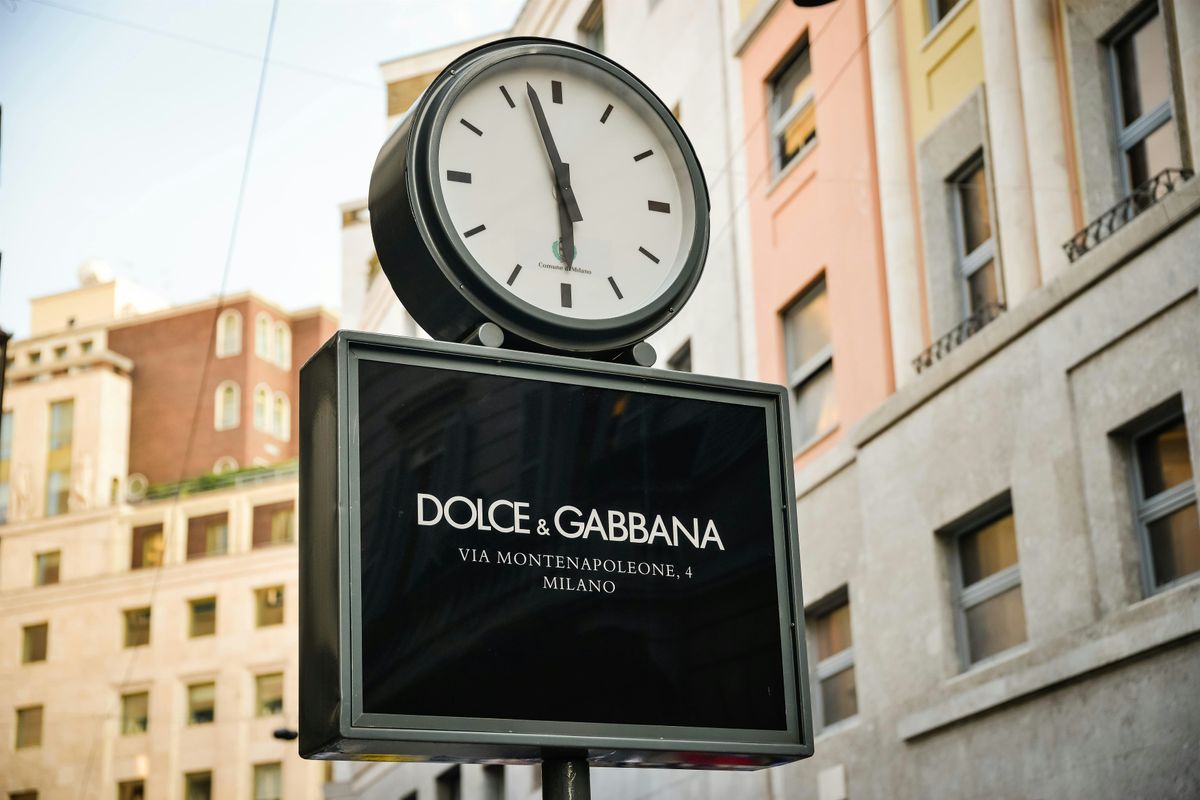 Milan Outdoor Escape Game: Fashion and Art Highlights