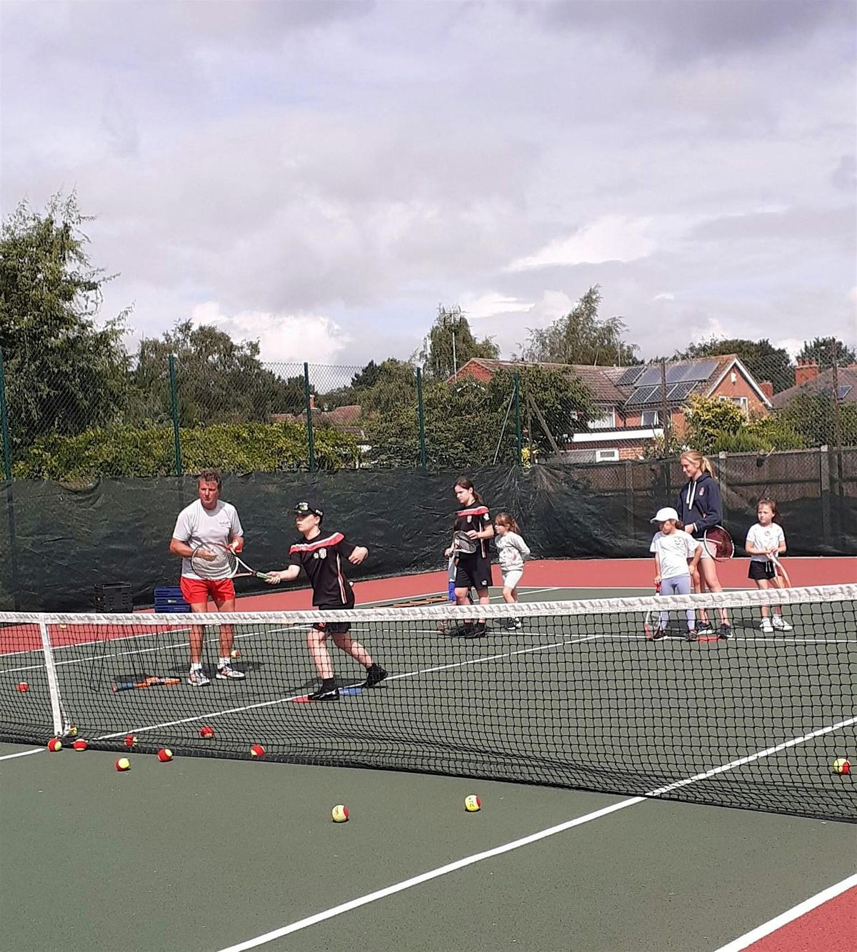 Free October Tennis Sessions in Retford Ages 7-16 with breakfast & lunch
