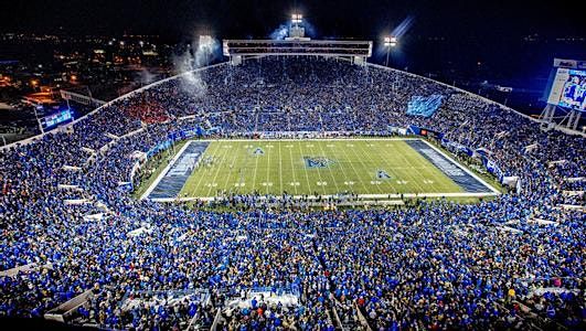 C Moss Hosts Memphis Homecoming Tailgate Experience with Black Alumni