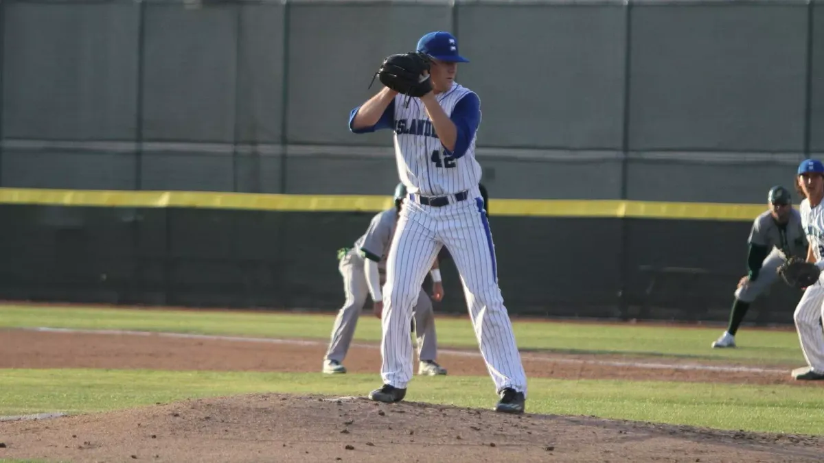 Parking Stephen F Austin Lumberjacks at Texas A&M Corpus Christi Islanders Mens Basketball