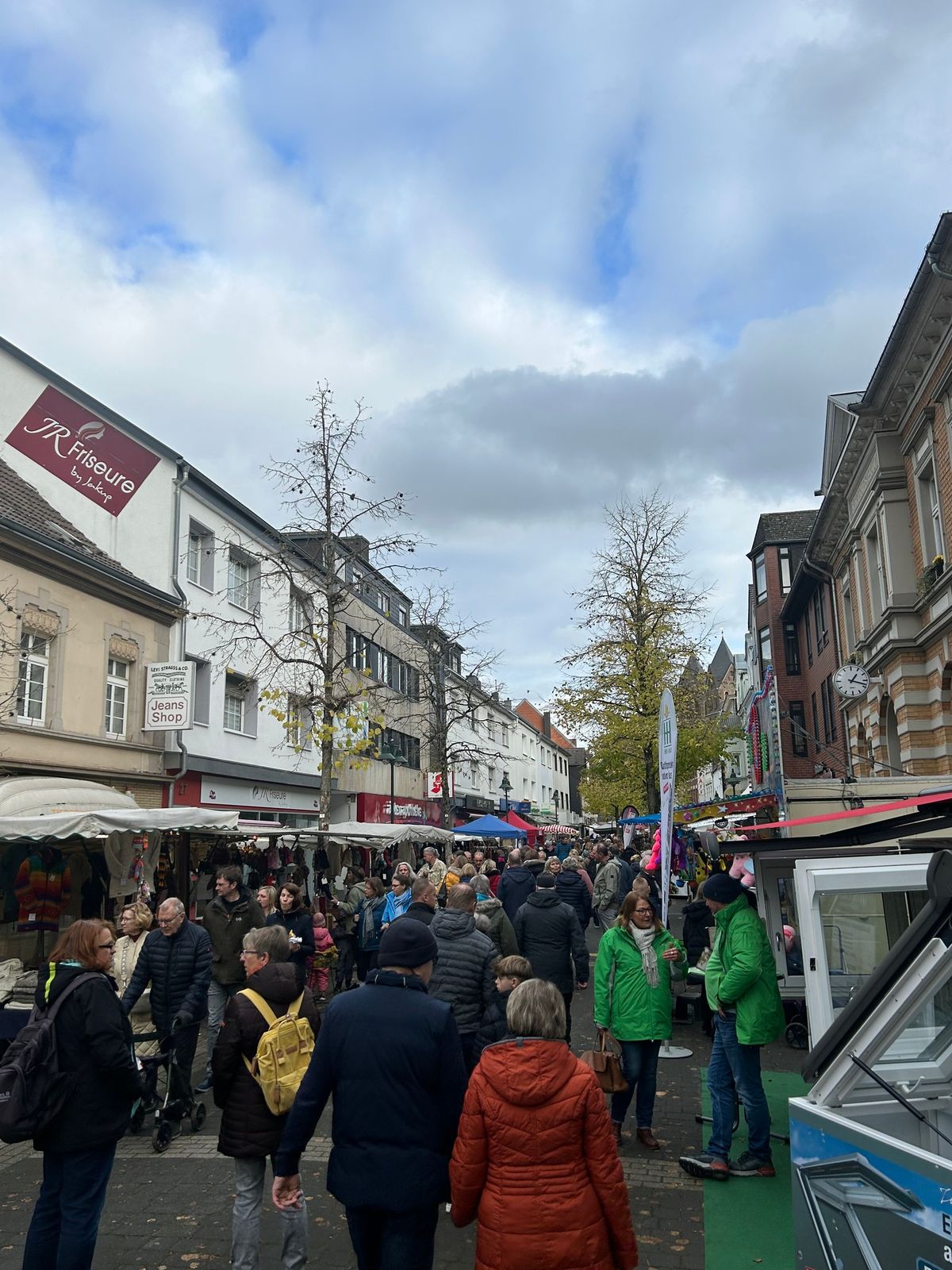 Martinsmarkt Schlebusch 2024 mit Verkaufsoffenem Sonntag