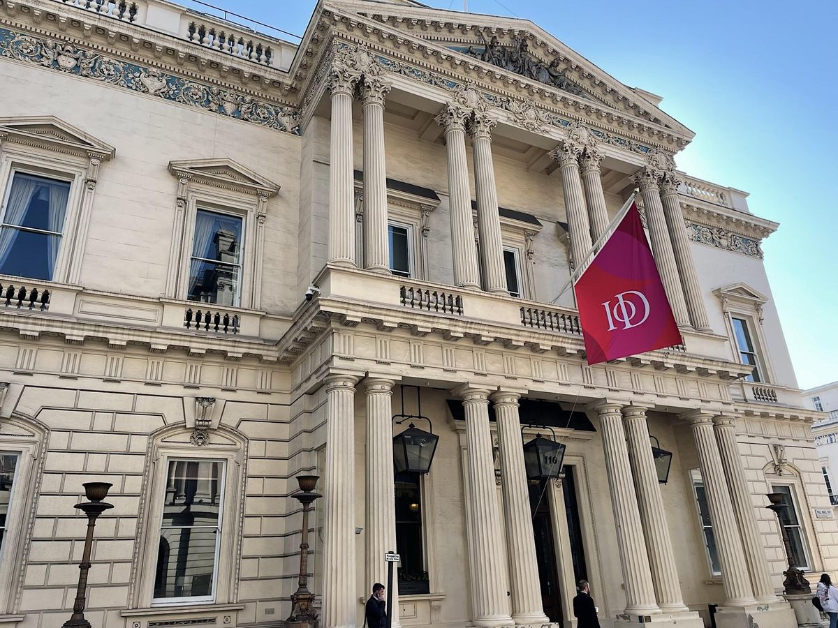 Marketing Connector in IoD Champagne Bar at Pall Mall