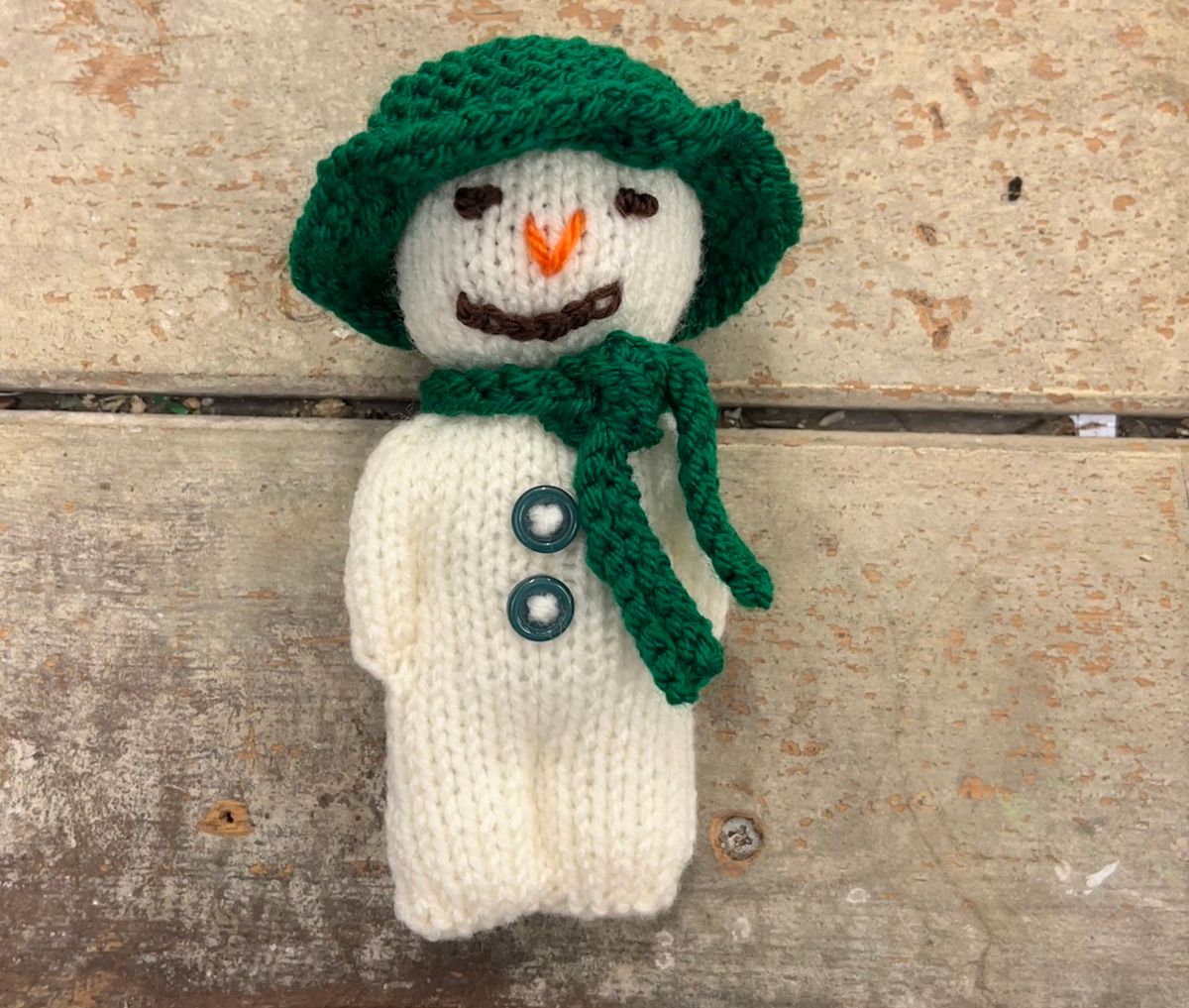 Knitting - The Snowman \u26c4\ufe0f 